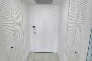 1000 Parkview Dr, Hallandale Beach, FL 33009 - Photo 9