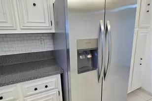 1000 Parkview Dr, Hallandale Beach, FL 33009 - Photo 23