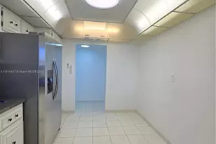 1000 Parkview Dr, Hallandale Beach, FL 33009 - Photo 25