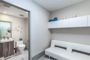 488 NE 18th St, Miami, FL 33132 - Photo 25