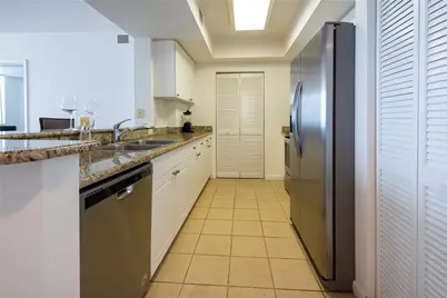 19501 W Country Club Dr #2210, Aventura, FL 33180 - Photo 5