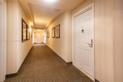 19501 W Country Club Dr #2210, Aventura, FL 33180 - Photo 3