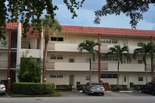 9820 S Hollybrook Lake Dr, Pembroke Pines, FL 33025 - Photo 1