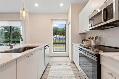 8001 NW 41st St #F-107, Doral, FL 33166 - Photo 5