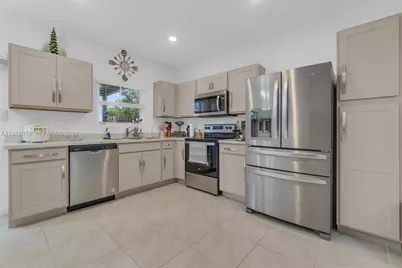 504 NE 1st Dr, Florida City, FL 33034 - Photo 7