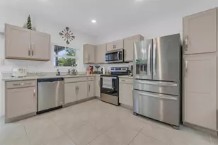 504 NE 1st Dr, Florida City, FL 33034 - Photo 7