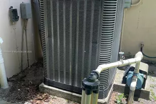 451 E Dayton Cir, Fort Lauderdale, FL 33312 - Photo 15