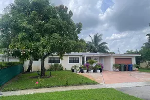 451 E Dayton Cir, Fort Lauderdale, FL 33312 - Photo 1