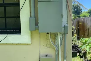 451 E Dayton Cir, Fort Lauderdale, FL 33312 - Photo 11