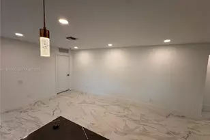 2430 NW 22nd Rd, Fort Lauderdale, FL 33311 - Photo 9