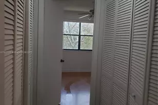 601 Ives Dairy Rd, Miami, FL 33179 - Photo 3