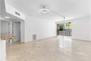 100 Meridian Ave, Miami Beach, FL 33139 - Photo 15
