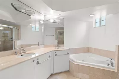 100 Meridian Ave #216, Miami Beach, FL 33139 - Photo 29