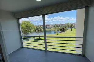 7960 N Sunrise Lakes Dr, Sunrise, FL 33322 - Photo 9