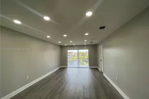 7960 N Sunrise Lakes Dr, Sunrise, FL 33322 - Photo 3