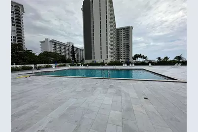 5601 Collins Ave #923, Miami Beach, FL 33140 - Photo 51