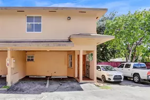 451 NE 136th St, North Miami, FL 33161 - Photo 1