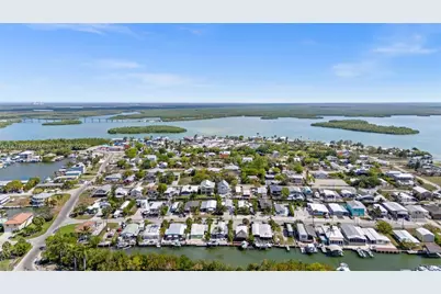 648 E Palm Dr, Marco Island, FL 34140 - Photo 27