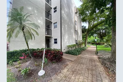 6200 NW 44th St #115, Lauderhill, FL 33319 - Photo 35