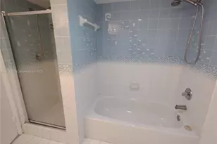 6061 Collins Ave, Miami Beach, FL 33140 - Photo 11