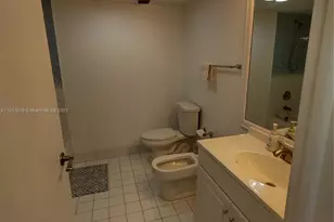 6061 Collins Ave, Miami Beach, FL 33140 - Photo 23