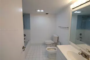 6061 Collins Ave, Miami Beach, FL 33140 - Photo 13