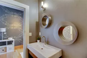 2001 Meridian Ave, Miami Beach, FL 33139 - Photo 9