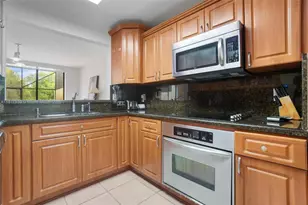 3643 Estepona Ave, Doral, FL 33178 - Photo 19