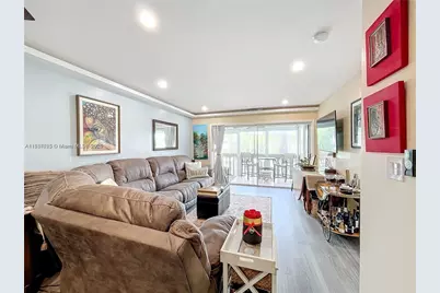 460 Paradise Isle Blvd #205, Hallandale Beach, FL 33009 - Photo 9