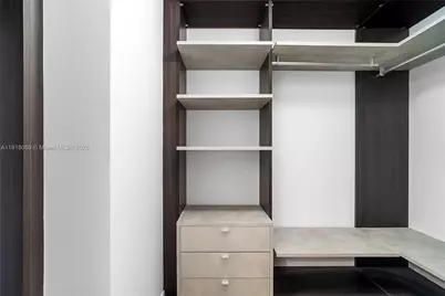 801 S Miami Ave #3704, Miami, FL 33130 - Photo 17