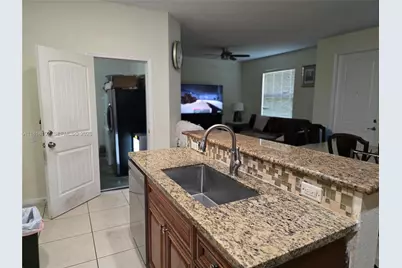 146 SW 7th Ct, Pompano Beach, FL 33060 - Photo 11