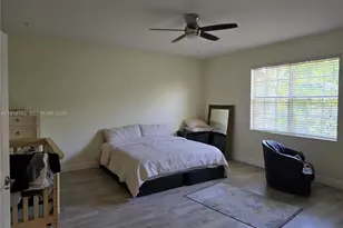 146 SW 7th Ct, Pompano Beach, FL 33060 - Photo 21