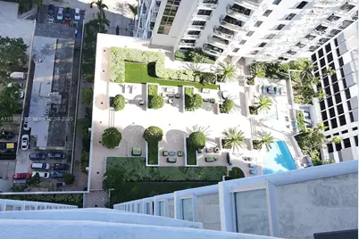 1050 Brickell Ave #3206, Miami, FL 33131 - Photo 13