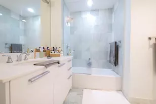 1050 Brickell Ave, Miami, FL 33131 - Photo 9