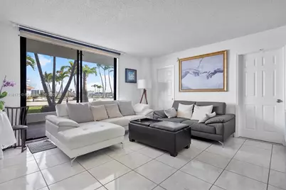 13499 Biscayne Blvd #406, North Miami, FL 33181 - Photo 3