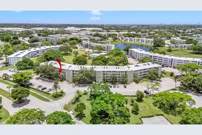 2026 Berkshire B #2026, Deerfield Beach, FL 33442 - Photo 3