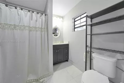 7517 N Augusta Drive, Hialeah, FL 33015 - Photo 7