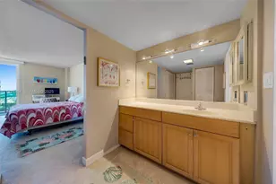 100 Bayview Dr, Sunny Isles Beach, FL 33160 - Photo 19