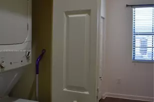 8873 W 35th Ln, Hialeah, FL 33018 - Photo 7