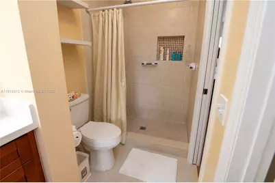 2375 W 74th St #106-6, Hialeah, FL 33016 - Photo 33