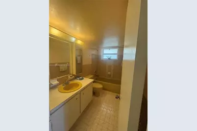 115 NE 202nd Ter #M25, Miami Gardens, FL 33179 - Photo 9