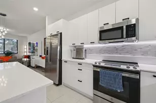 8001 NW 41st St, Doral, FL 33166 - Photo 15