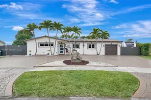 8540 NW 182nd St, Hialeah, FL 33015 - Photo 1