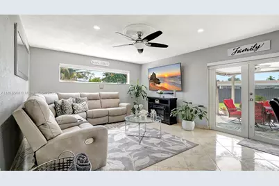 8540 NW 182nd St, Hialeah, FL 33015 - Photo 7