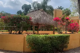 17911 NW 68th Ave, Hialeah, FL 33015 - Photo 25