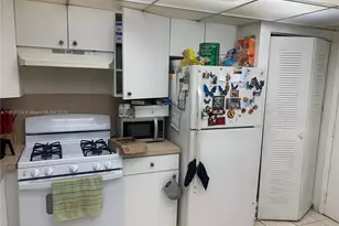 17911 NW 68th Ave, Hialeah, FL 33015 - Photo 5