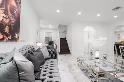8885 NW 100th Pl, Doral, FL 33178 - Photo 11