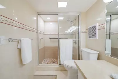 2301 Collins Ave #1025, Miami Beach, FL 33139 - Photo 25