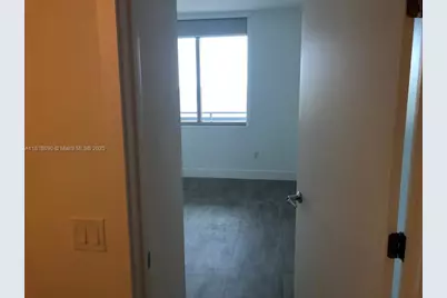 16385 Biscayne Blvd #1005, North Miami Beach, FL 33160 - Photo 23