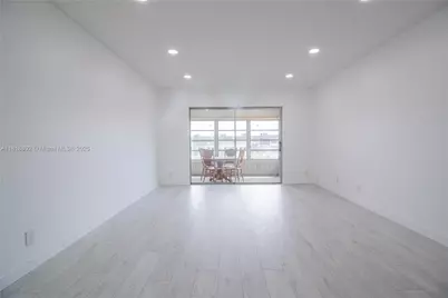 5031 W Oakland Park Blvd #309, Lauderdale Lakes, FL 33313 - Photo 3